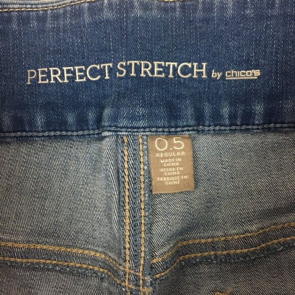 Chico's Perfect Stretch Pull-On Jeans Light Wash Size 0.5 - Picture 7 of 12